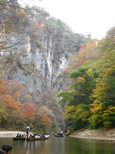 名勝「げいび渓」の舟下り - 千厩支部 - いわけんブログ - 岩手県建設